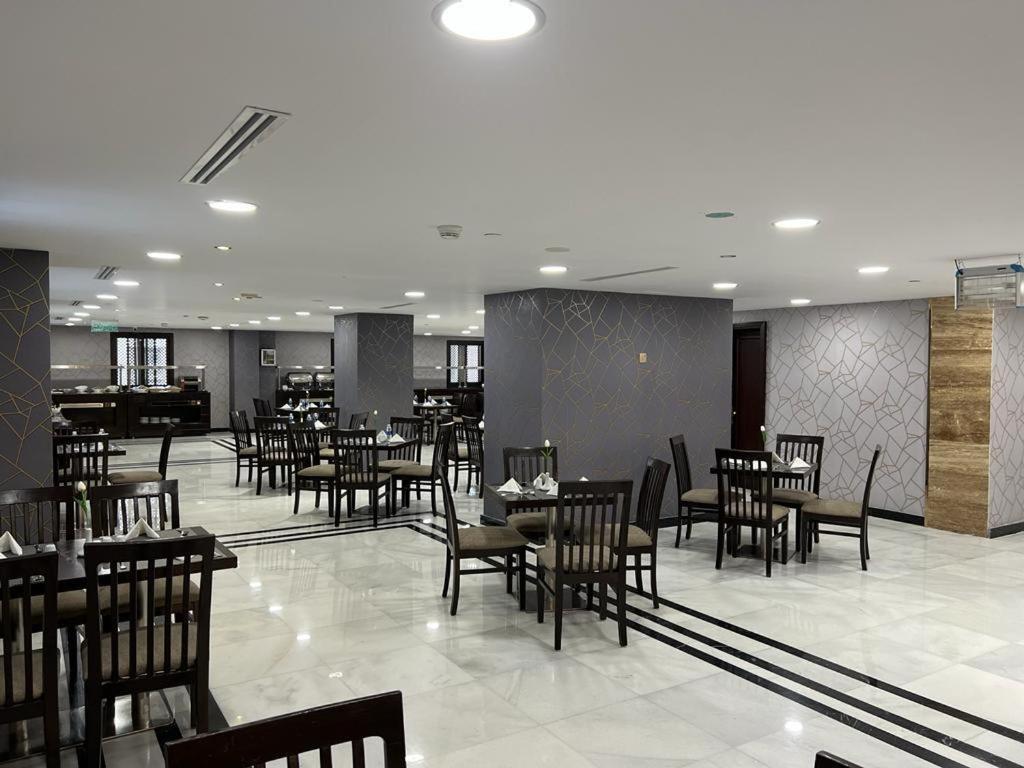 Al Ansar Golden Tulip Hotel Medina Exterior foto