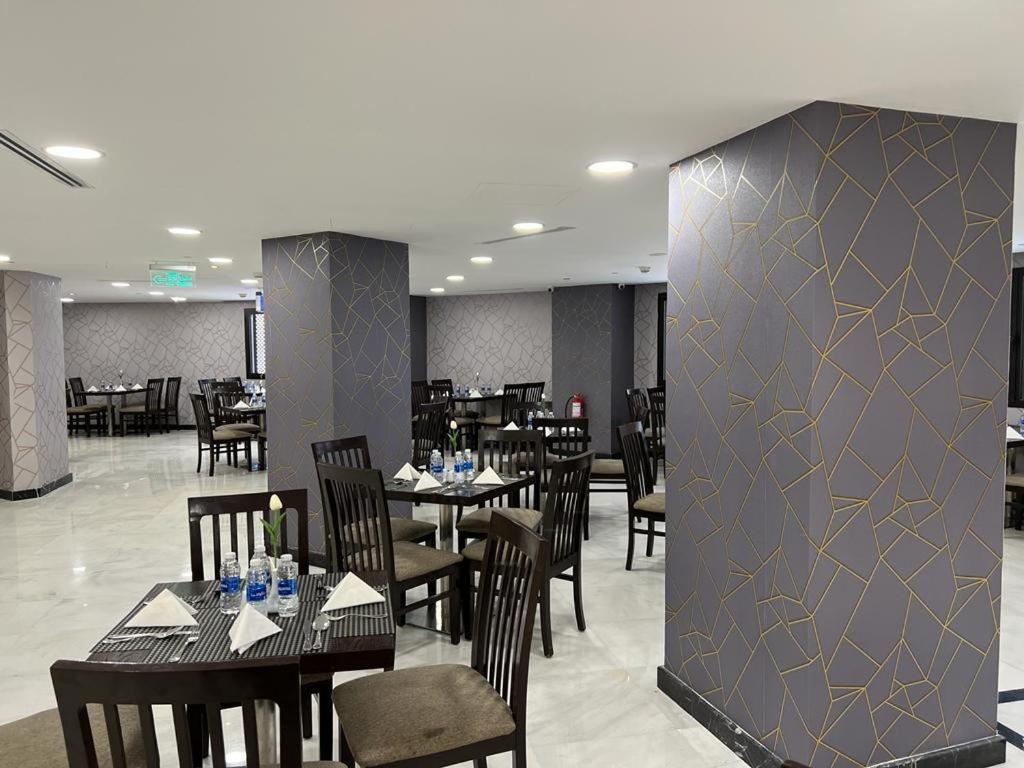 Al Ansar Golden Tulip Hotel Medina Exterior foto